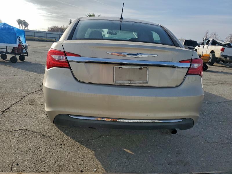 Photo 6 from auction – 2013 CHRYSLER 200 LX with VIN 1C3CCBAB9DN762840
