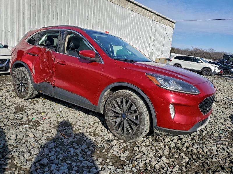 Photo 4 from auction – 2020 FORD ESCAPE with VIN 1FMCU9J9XLUA15441