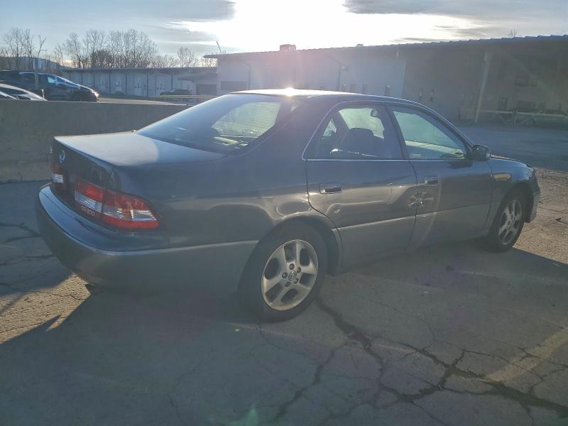 Photo 3 from auction – 2001 LEXUS ES 300 with VIN JT8BF28G210320960