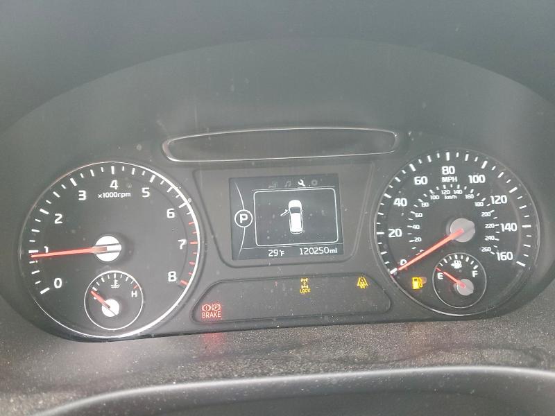 Photo 9 from auction – 2016 KIA SORENTO LX with VIN 5XYPGDA37GG145759