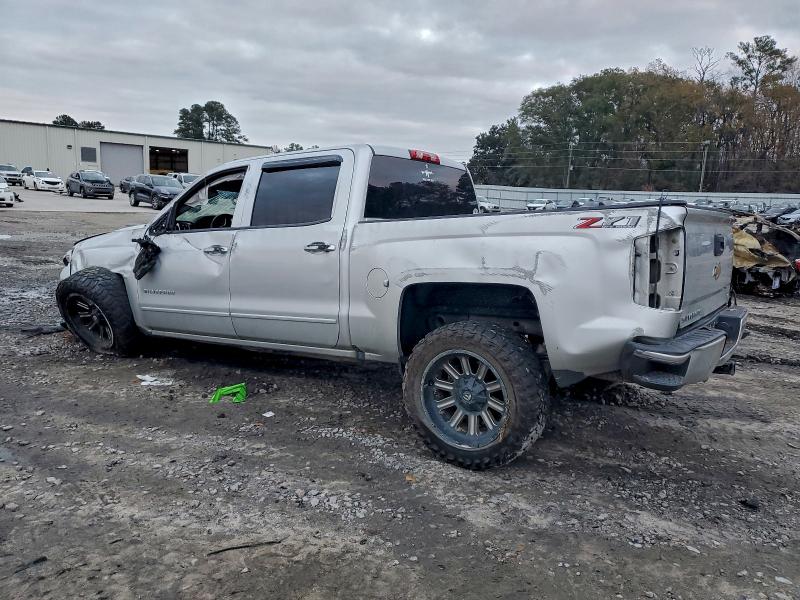 Photo 2 from auction – 2018 CHEVROLET SILVERADO with VIN 3GCUKREC4JG318879
