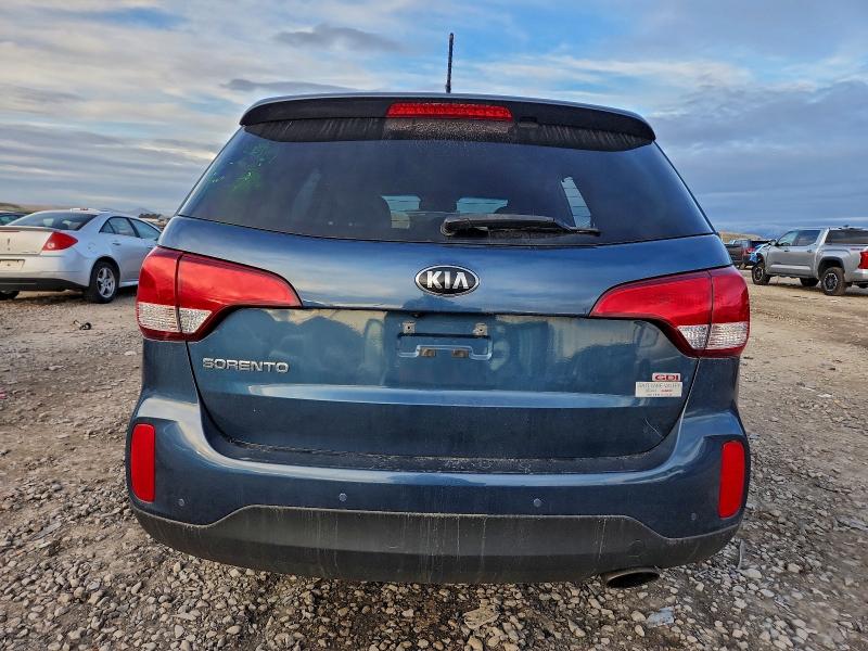 Photo 6 from auction – 2014 KIA SORENTO LX with VIN 5XYKTDA67EG544958
