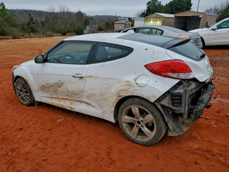 Photo 2 from auction – 2015 HYUNDAI VELOSTER with VIN KMHTC6AD9FU227354