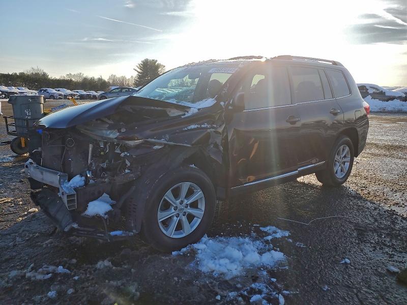 TOYOTA HIGHLANDER 2011 with VIN 5TDBK3EH0BS043224 - Photo from auction
