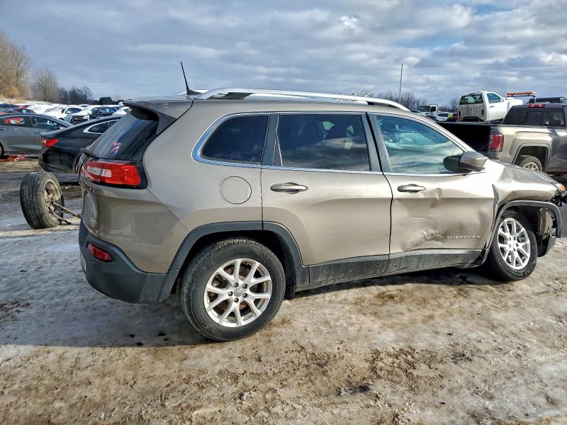 Photo 3 from auction – 2016 JEEP CHEROKEE with VIN 1C4PJLCS8GW324413