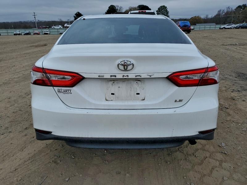 Photo 6 from auction – 2018 TOYOTA CAMRY L with VIN 4T1B11HK2JU138713