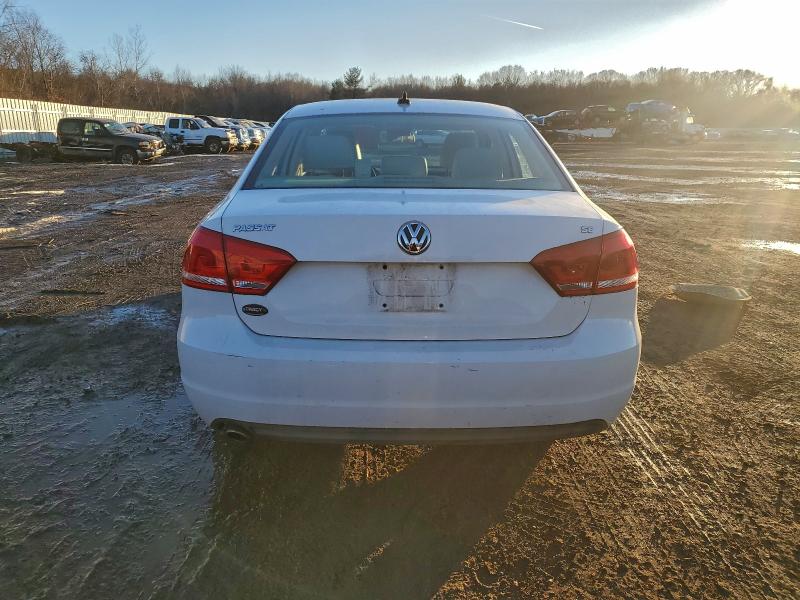 Photo 6 from auction – 2013 VOLKSWAGEN PASSAT SE with VIN 1VWBP7A33DC061771