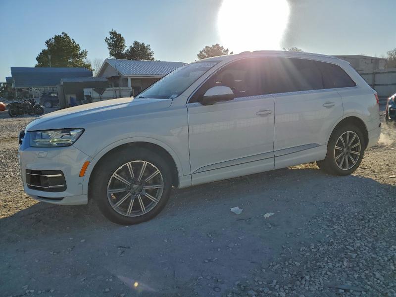 AUDI Q7 PREMIUM 2019 with VIN WA1LAAF72KD004397 - Photo from auction