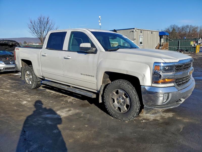Photo 4 from auction – 2018 CHEVROLET SILVERADO with VIN 3GCUKRECXJG138693