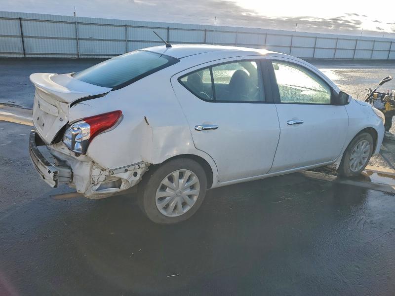 Photo 3 from auction – 2017 NISSAN VERSA S with VIN 3N1CN7AP3HL832341