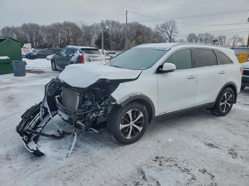 Photo 1 from auction – 2017 KIA SORENTO EX with VIN 5XYPHDA55HG270095
