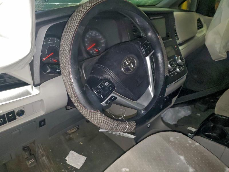 Photo 8 from auction – 2016 TOYOTA SIENNA with VIN 5TDKK3DC3GS723700