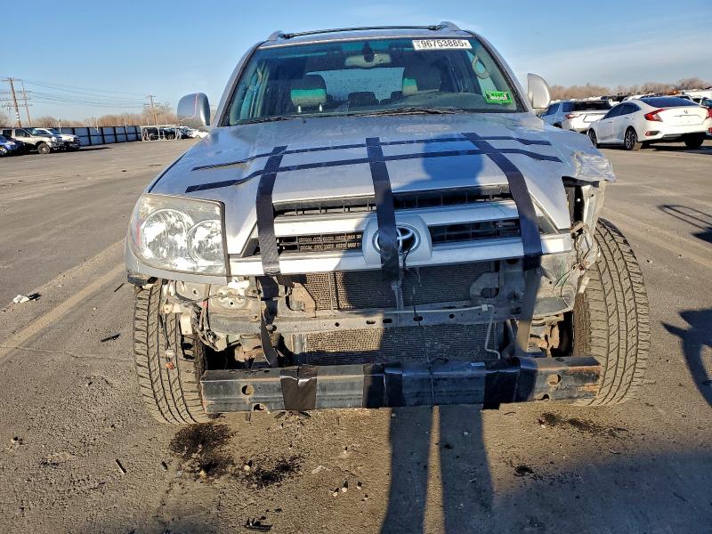 Photo 5 from auction – 2004 TOYOTA 4RUNNER LI with VIN JTEBU17R840026211