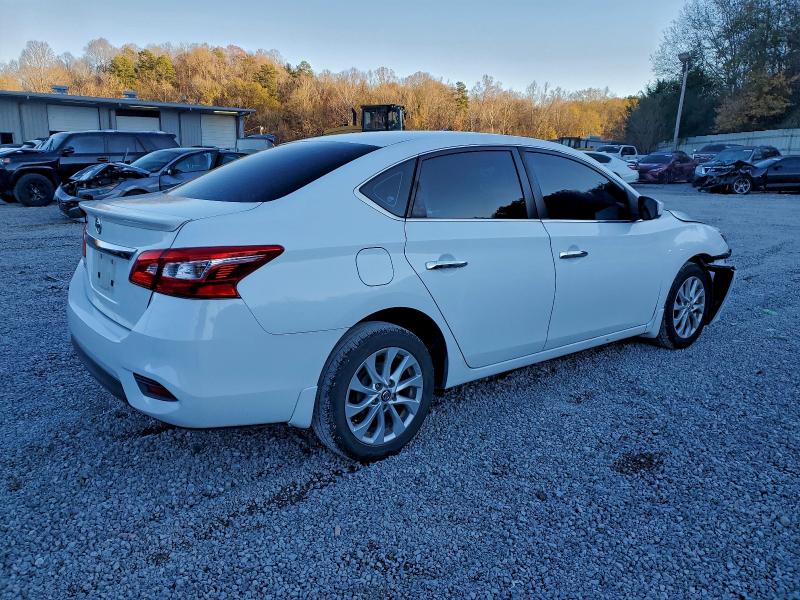 Photo 3 from auction – 2017 NISSAN SENTRA S with VIN 3N1AB7AP0HY405802
