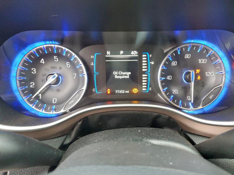 Photo 9 from auction – 2017 CHRYSLER PACIFICA T with VIN 2C4RC1BG2HR832066