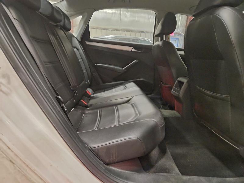 Photo 10 from auction – 2012 VOLKSWAGEN PASSAT SE with VIN 1VWBP7A39CC081585