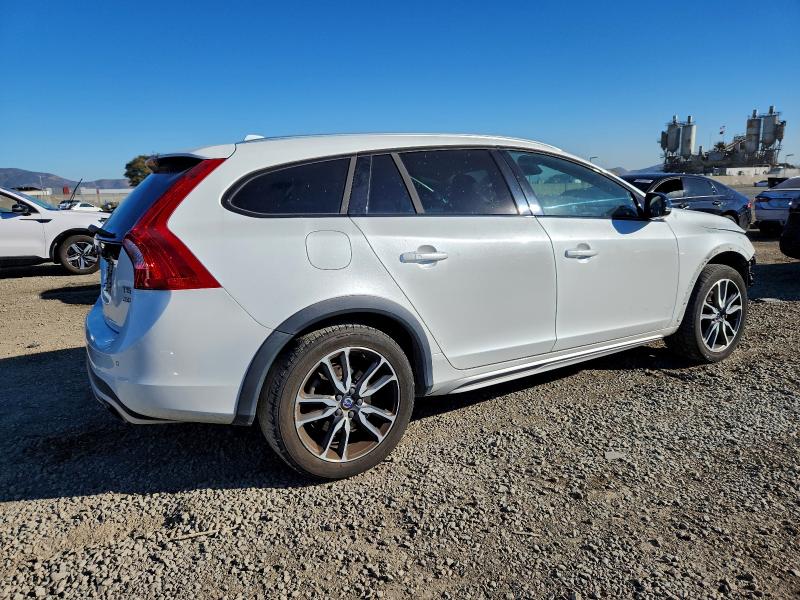 Photo 3 from auction – 2018 VOLVO V60 CROSS with VIN YV440MWK5J2058870