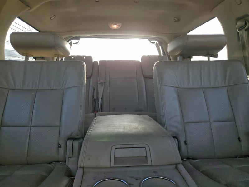 Photo 10 from auction – 2008 LINCOLN NAVIGATOR with VIN 5LMFU27568LJ21825