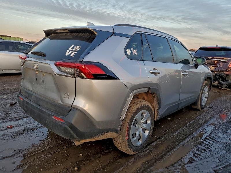 Photo 3 from auction – 2020 TOYOTA RAV4 LE with VIN JTMF1RFV7LD047876