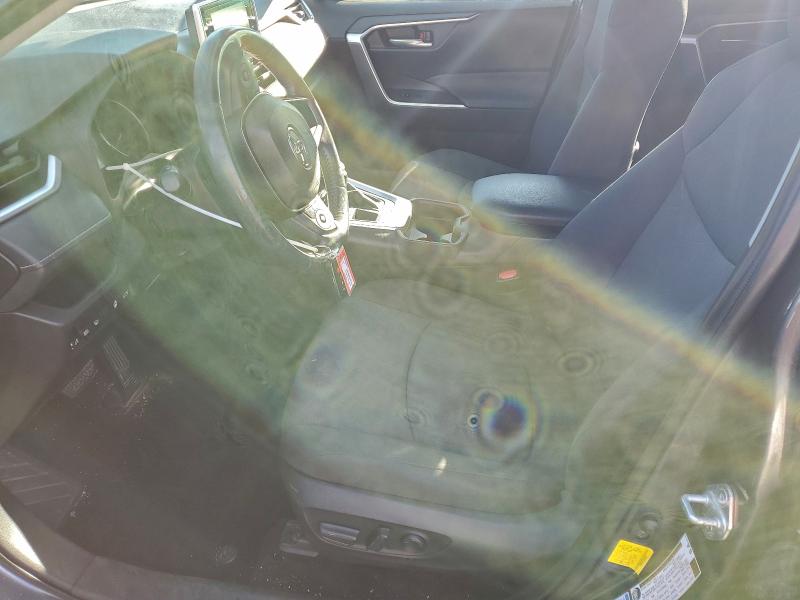 Photo 7 from auction – 2019 TOYOTA RAV4 XLE with VIN JTMP1RFV5KD008075