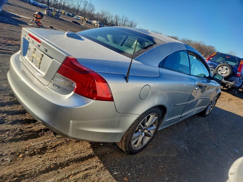 Photo 3 from auction – 2011 VOLVO C70 T5 with VIN YV1672MC3BJ115446