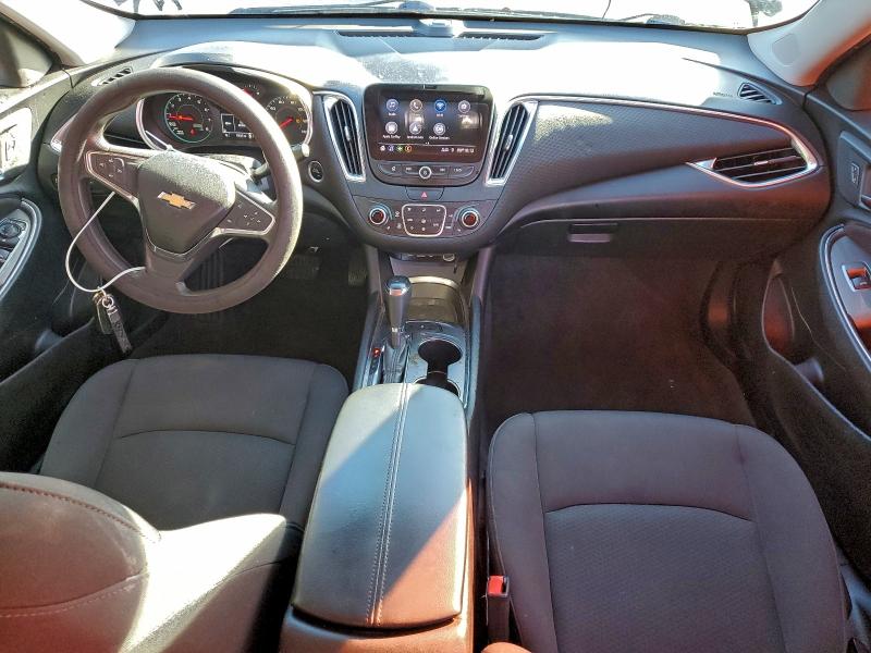 Photo 8 from auction – 2019 CHEVROLET MALIBU LT with VIN 1G1ZD5ST2KF168070