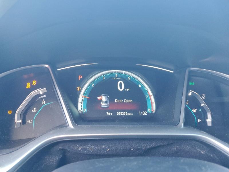 Photo 9 from auction – 2018 HONDA CIVIC EX with VIN 19XFC2F76JE030128