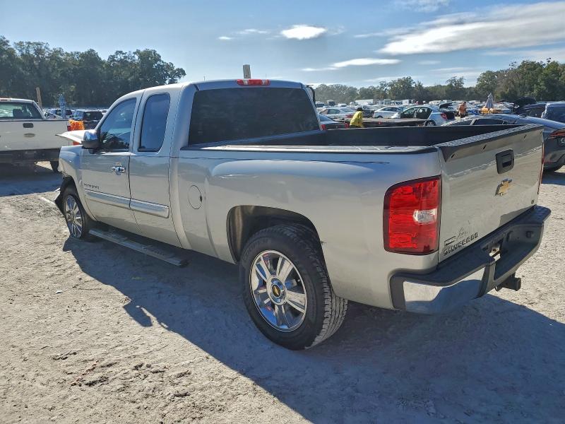 Photo 2 from auction – 2011 CHEVROLET SILVERADO with VIN 1GCRCSE02BZ363966
