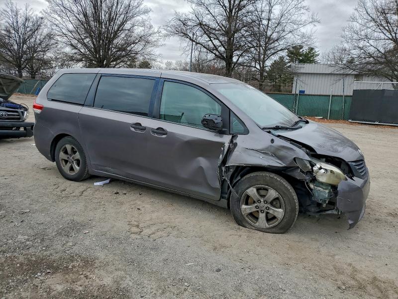 Photo 4 from auction – 2013 TOYOTA SIENNA with VIN 5TDZK3DC6DS303777