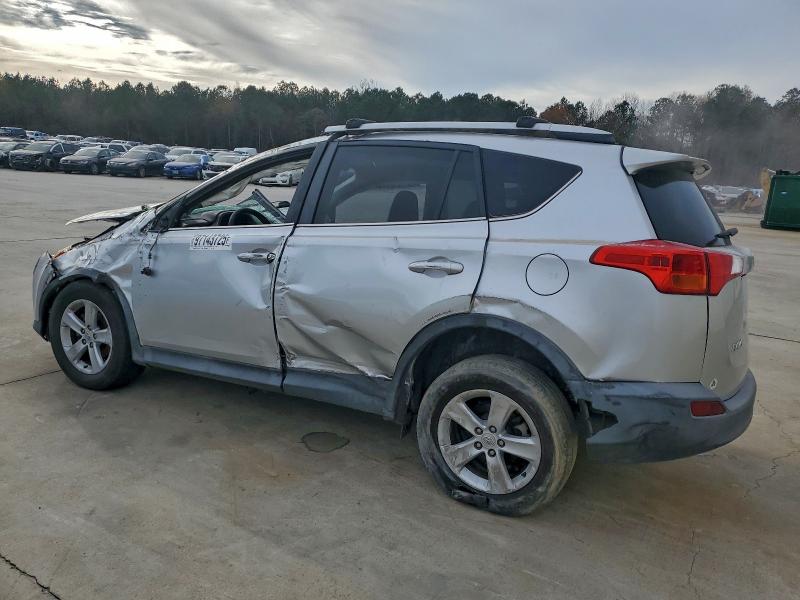 Photo 2 from auction – 2014 TOYOTA RAV4 XLE with VIN 2T3WFREV9EW119881