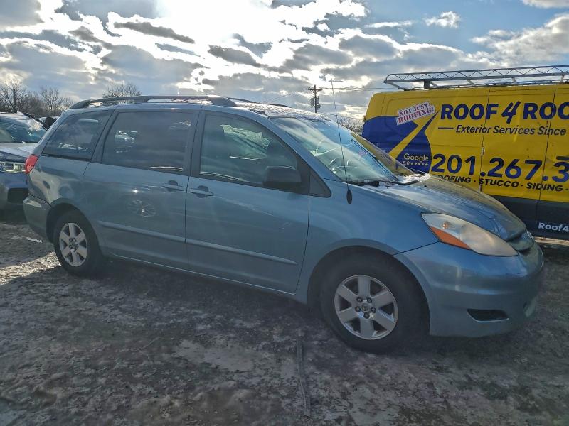 Zdjęcie 4 z aukcji – 2010 TOYOTA SIENNA CE z VIN 5TDKK4CC7AS342236
