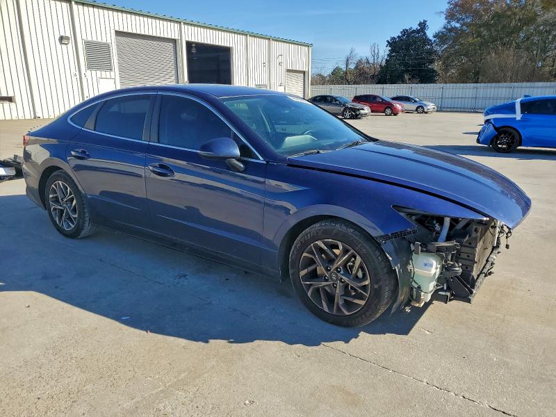 Photo 4 from auction – 2020 HYUNDAI SONATA SEL with VIN 5NPEL4JAXLH009596