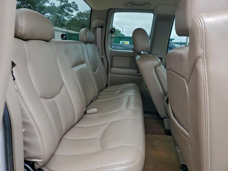 Photo 10 from auction – 2004 GMC NEW SIERRA with VIN 2GTEK19T541189709