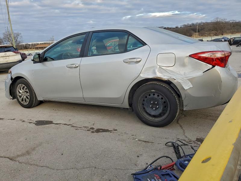 Photo 2 from auction – 2018 TOYOTA COROLLA L with VIN 5YFBURHE9JP821350