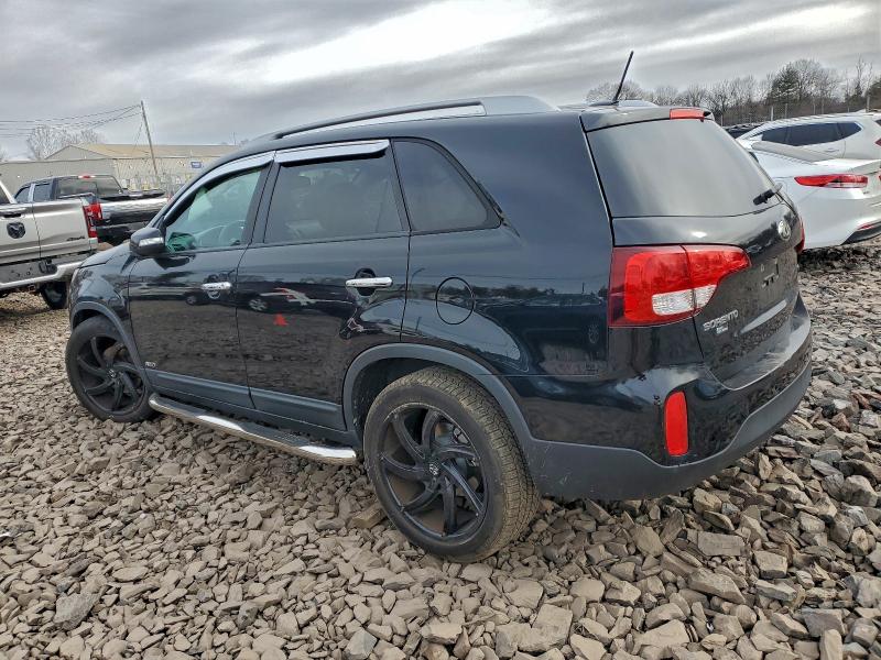 Photo 2 from auction – 2015 KIA SORENTO LX with VIN 5XYKTCA61FG591835