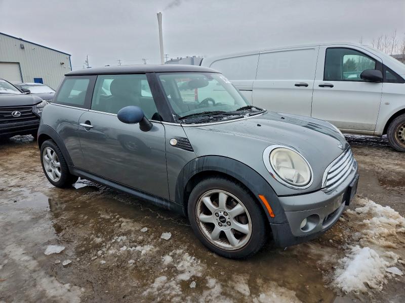 Photo 4 from auction – 2010 MINI COOPER with VIN WMWMF3C51ATU79678