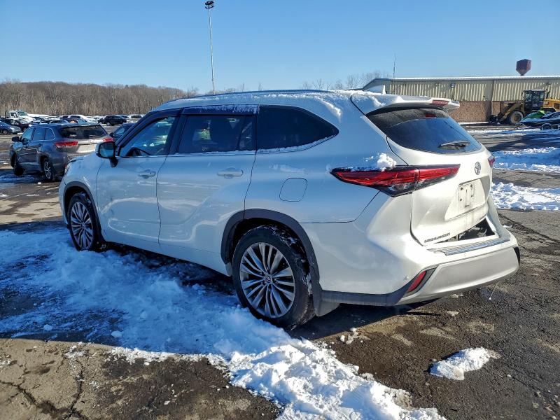 Photo 2 from auction – 2020 TOYOTA HIGHLANDER with VIN 5TDFZRBHXLS024766