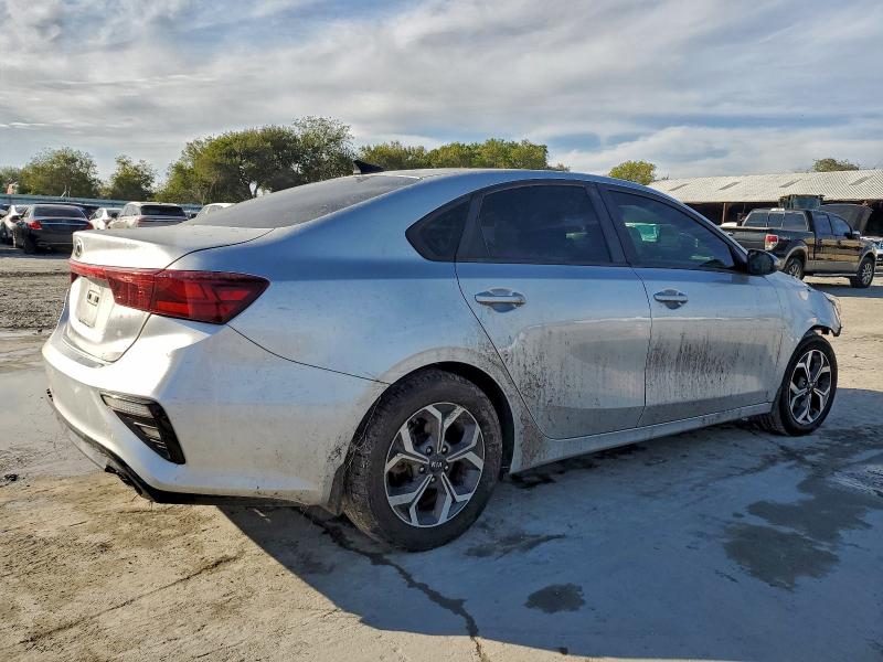 Photo 3 from auction – 2020 KIA FORTE FE with VIN 3KPF24AD3LE199084