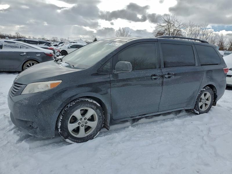 TOYOTA SIENNA 2015 with VIN 5TDZK3DC2FS599397 - Photo from auction