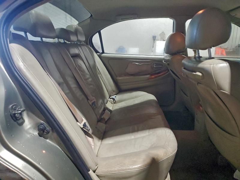 Photo 10 from auction – 2002 INFINITI I35 with VIN JNKDA31AX2T014317