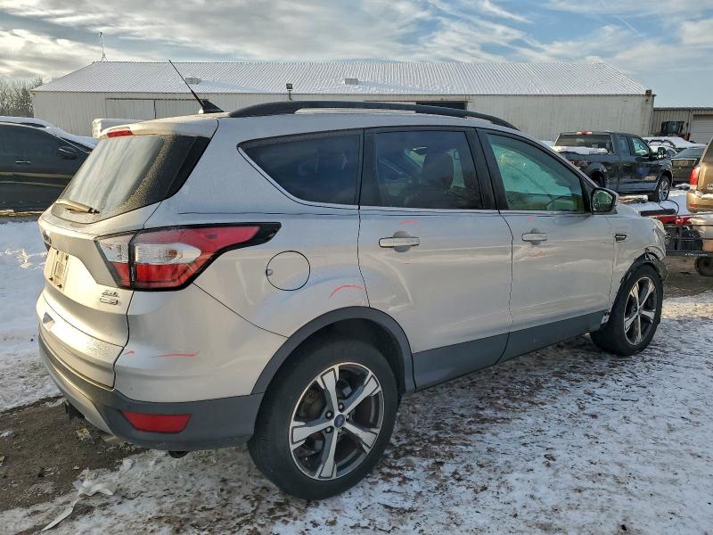 Photo 3 from auction – 2018 FORD ESCAPE SEL with VIN 1FMCU9HD9JUA60104