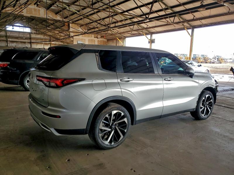 Photo 3 from auction – 2024 MITSUBISHI OUTLANDER with VIN JA4J3VA85RZ056418