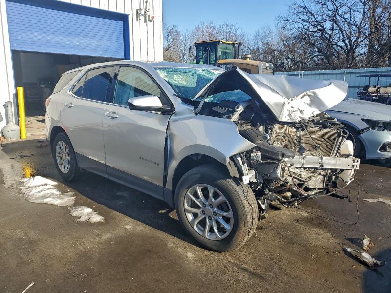 Photo 4 from auction – 2018 CHEVROLET EQUINOX with VIN 3GNAXJEV9JS582353