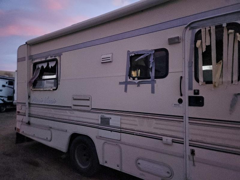 Photo 9 from auction – 1992 WINNEBAGO MINI WINNIE with VIN 1FDKE30G0NHB16876