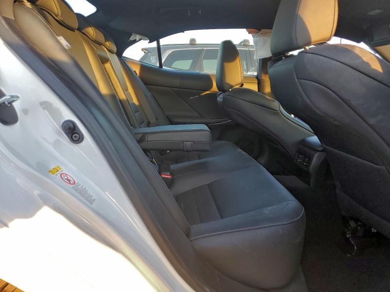 Photo 10 from auction – 2018 LEXUS IS 300 with VIN JTHBA1D27J5072369
