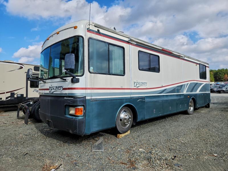 Photo 2 from auction – 1998 FREIGHTLINER CHASSIS X with VIN 4UZ6XFBC5WC989772