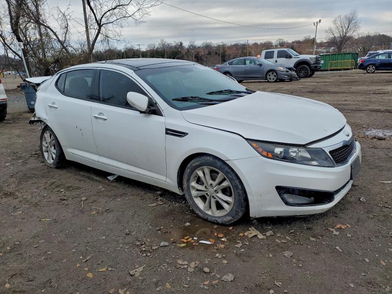 Фото 4 с аукциона – 2013 KIA OPTIMA с VIN 5XXGN4A71DG177390