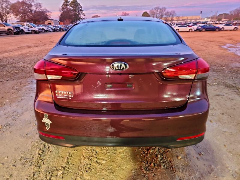 Photo 6 from auction – 2017 KIA FORTE LX with VIN 3KPFL4A77HE131885