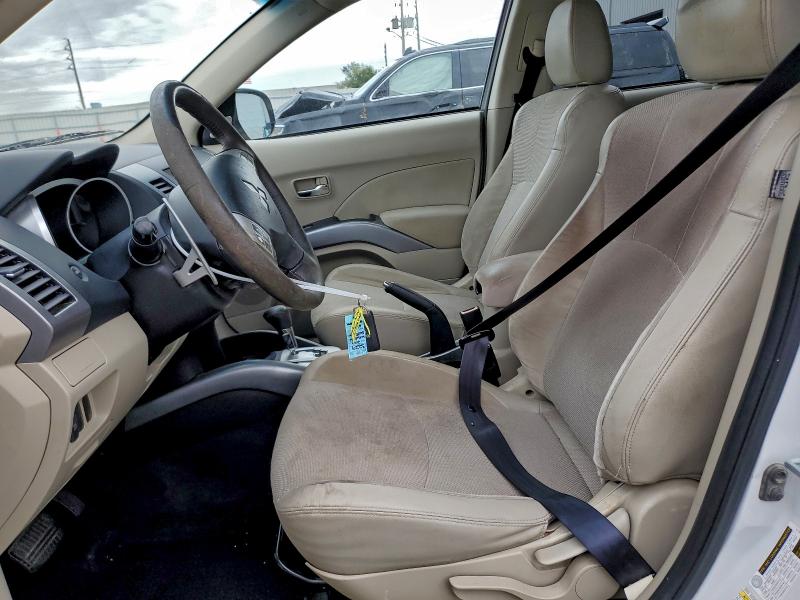 Photo 7 from auction – 2010 MITSUBISHI OUTLANDER with VIN JA4AS3AW5AZ007486