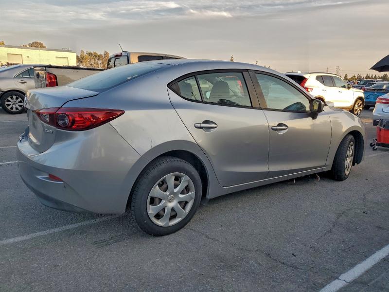 Photo 3 from auction – 2015 MAZDA 3 SPORT with VIN 3MZBM1U73FM229334